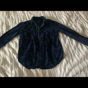 Boys GAP camo button down shirt size small boys